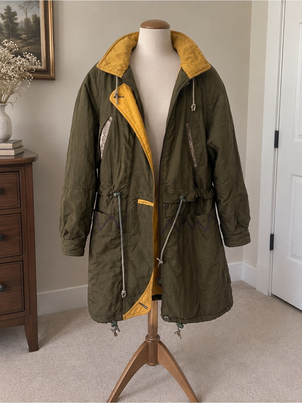Vintage Women's Olive Green Parka Coat with Mustard Lining